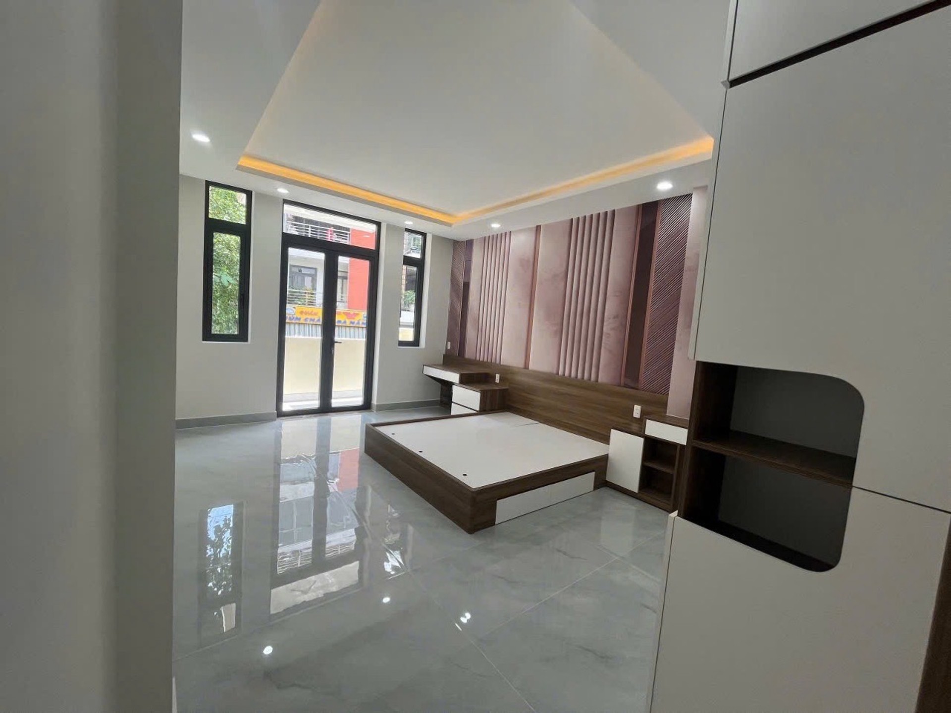 MTKD Trần Hưng Đạo, 95m2, ngang 4.5m, 4 tầng, 5PN, mới đẹp, Ở  KD, Chỉ 18 tỷ tl