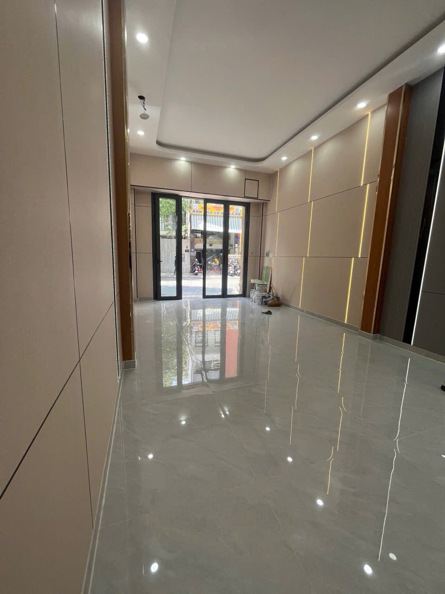MTKD Trần Hưng Đạo, 95m2, ngang 4.5m, 4 tầng, 5PN, mới đẹp, Ở  KD, Chỉ 18 tỷ tl
