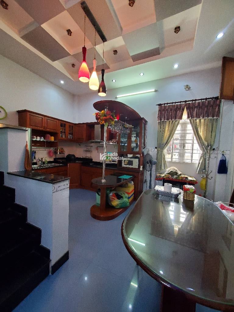 BÁN NHÀ VĂN THÂN PHƯỜNG 8 QUẬN 6 64M2 4 TẦNG HẺM XE TẢI VÀO NHÀ NỞ HẬU CHỈ 8.7 TỶ