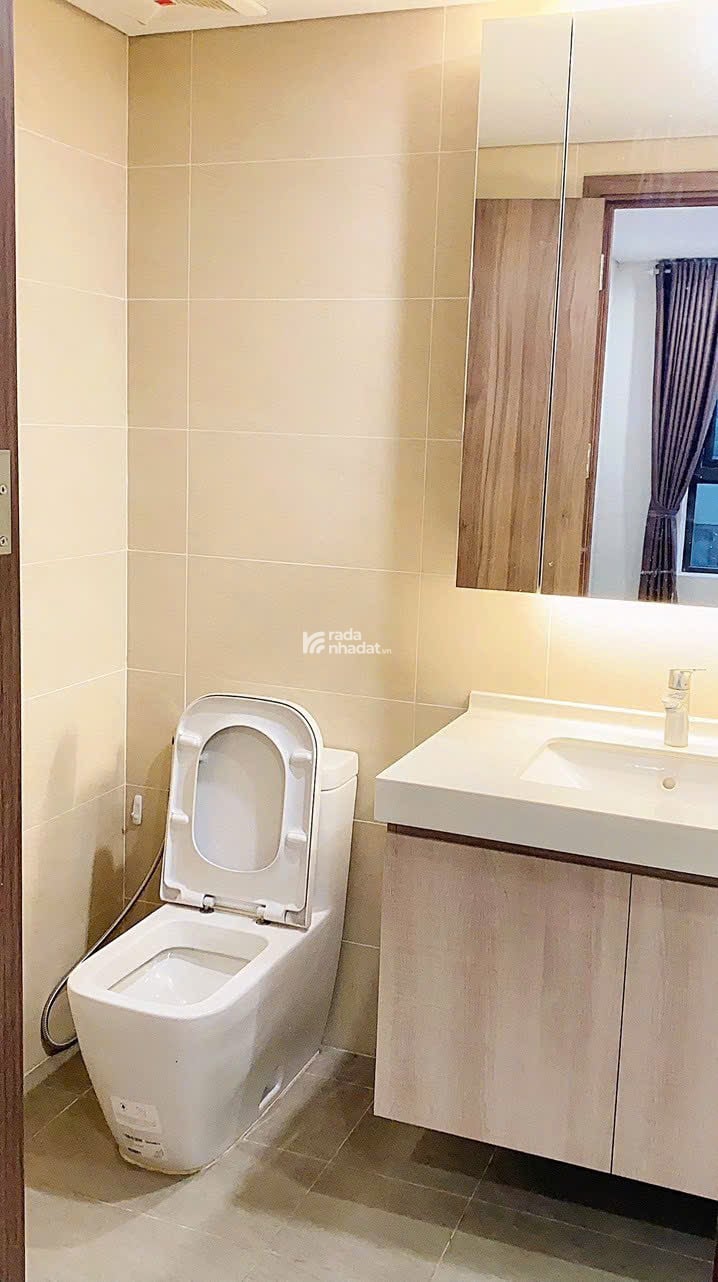 Cho thuê căn hộ Hà Đô Centrosa , quận 10 , 107m2, 3pn 2wc Full Nt Giá 25tr Lh 0933481089