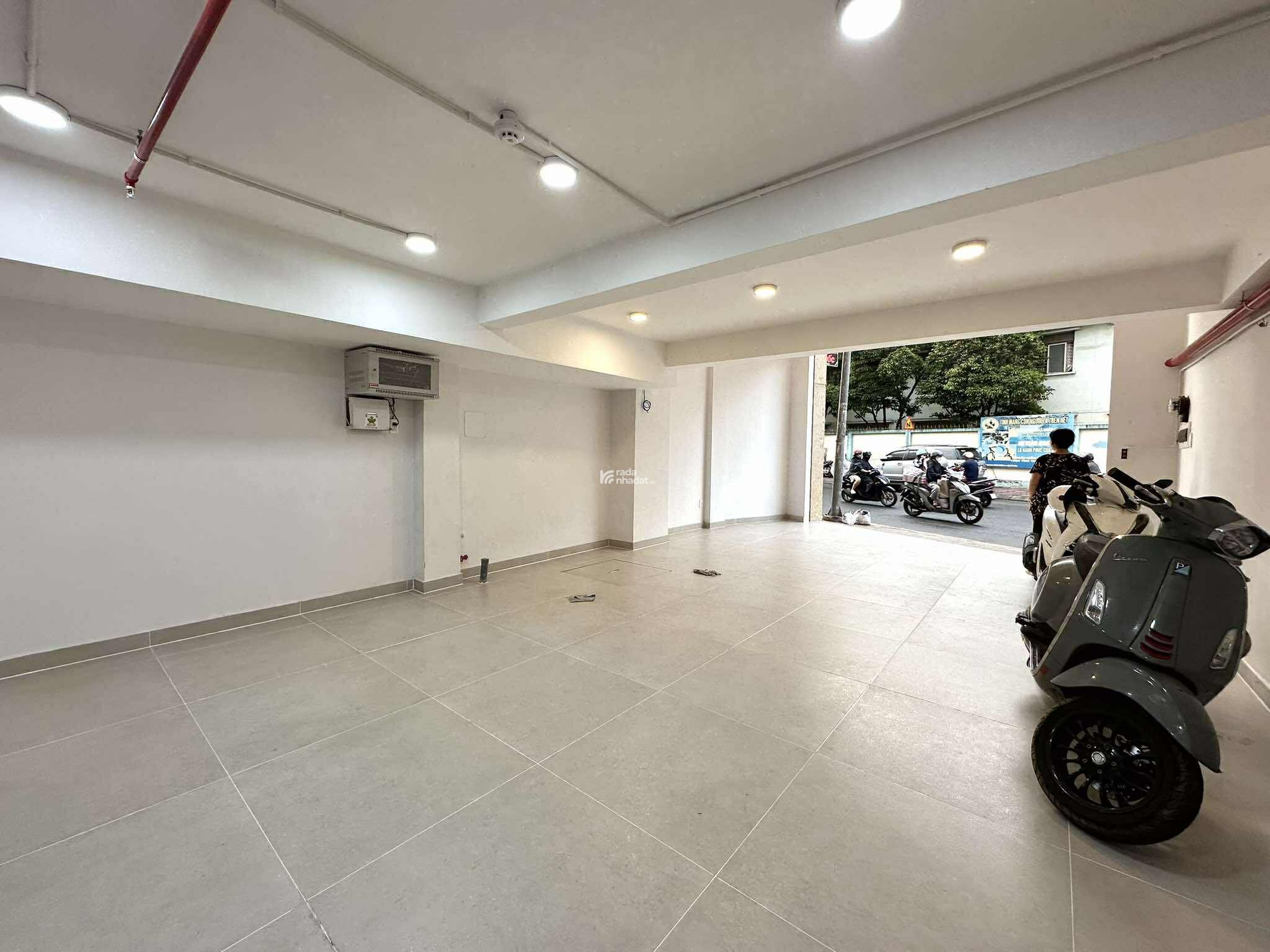 DÒNG TIỀN 2 TỶ/NĂM - MẶT TIỀN 6 TẦNG LÊ BÌNH - 78m2 NGANG 5.5m - 11 CĂN HỘ CAO CẤP