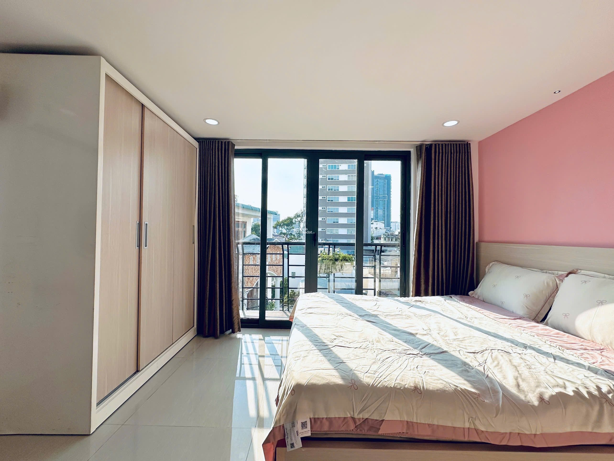 Sắp trống Căn hộ Duplex cao cấp rộng 80m2 siêu đẹp, sang, chất gần Bùi Viện Quận 1