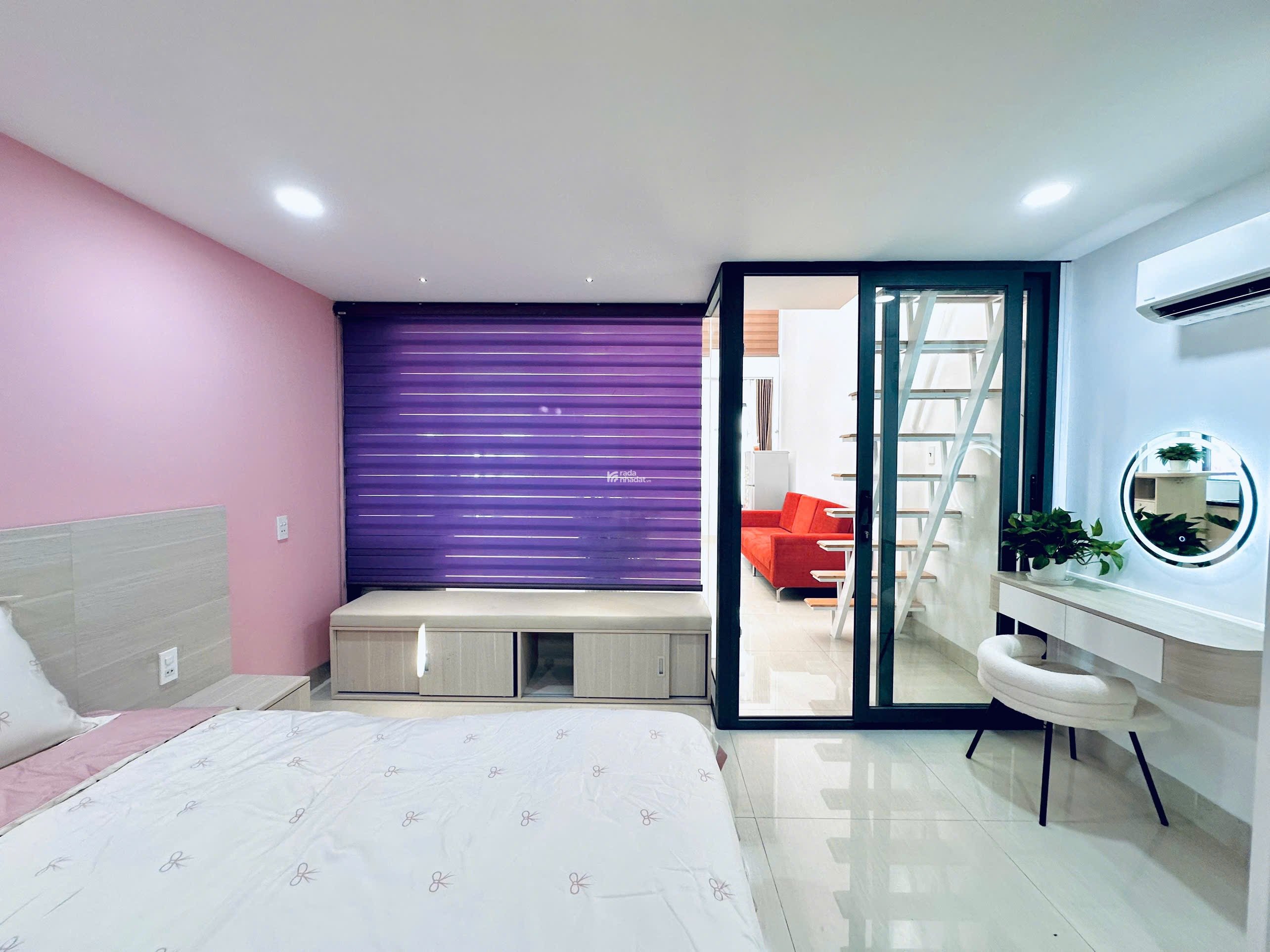 Sắp trống Căn hộ Duplex cao cấp rộng 80m2 siêu đẹp, sang, chất gần Bùi Viện Quận 1