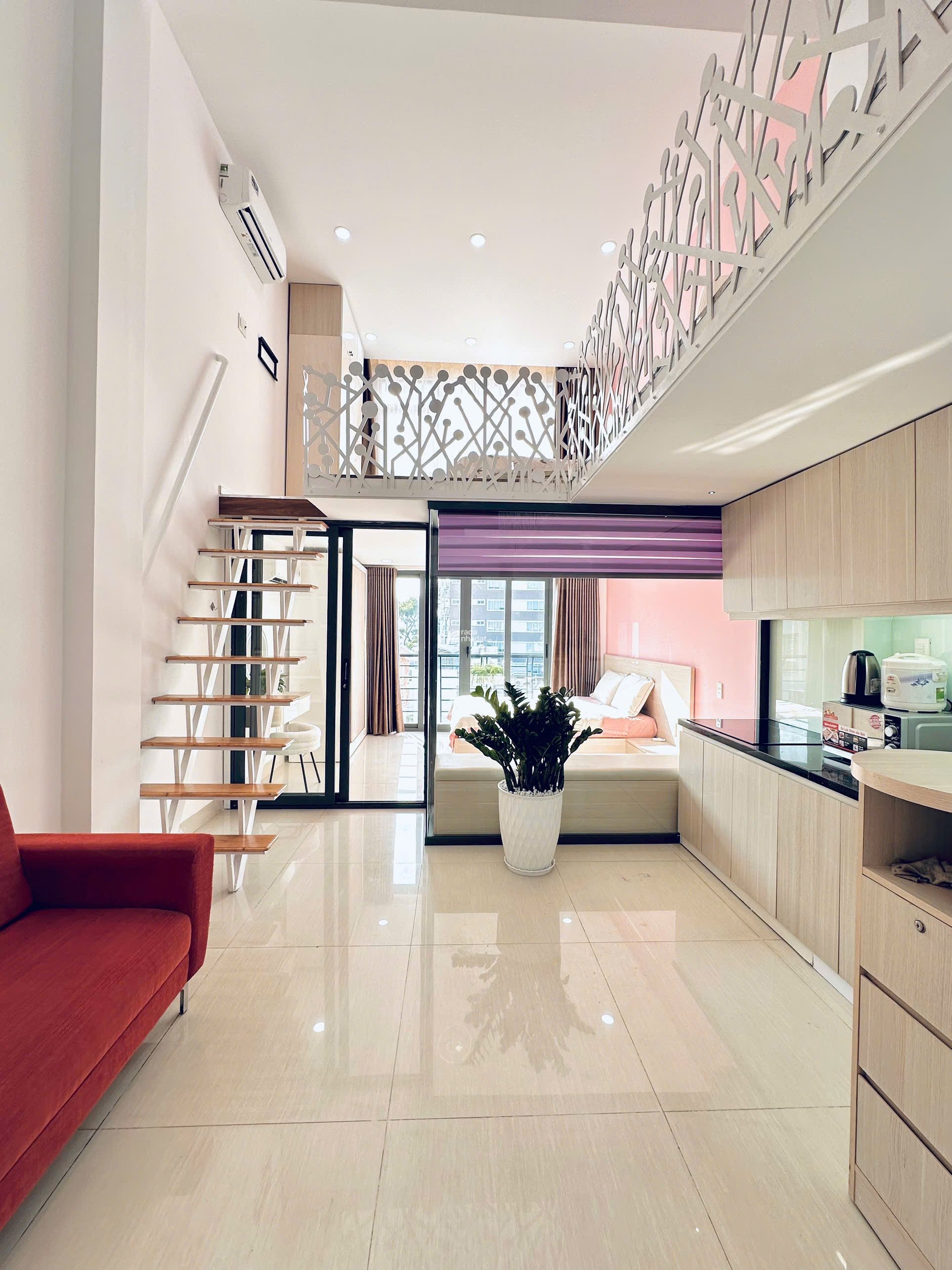 Sắp trống Căn hộ Duplex cao cấp rộng 80m2 siêu đẹp, sang, chất gần Bùi Viện Quận 1