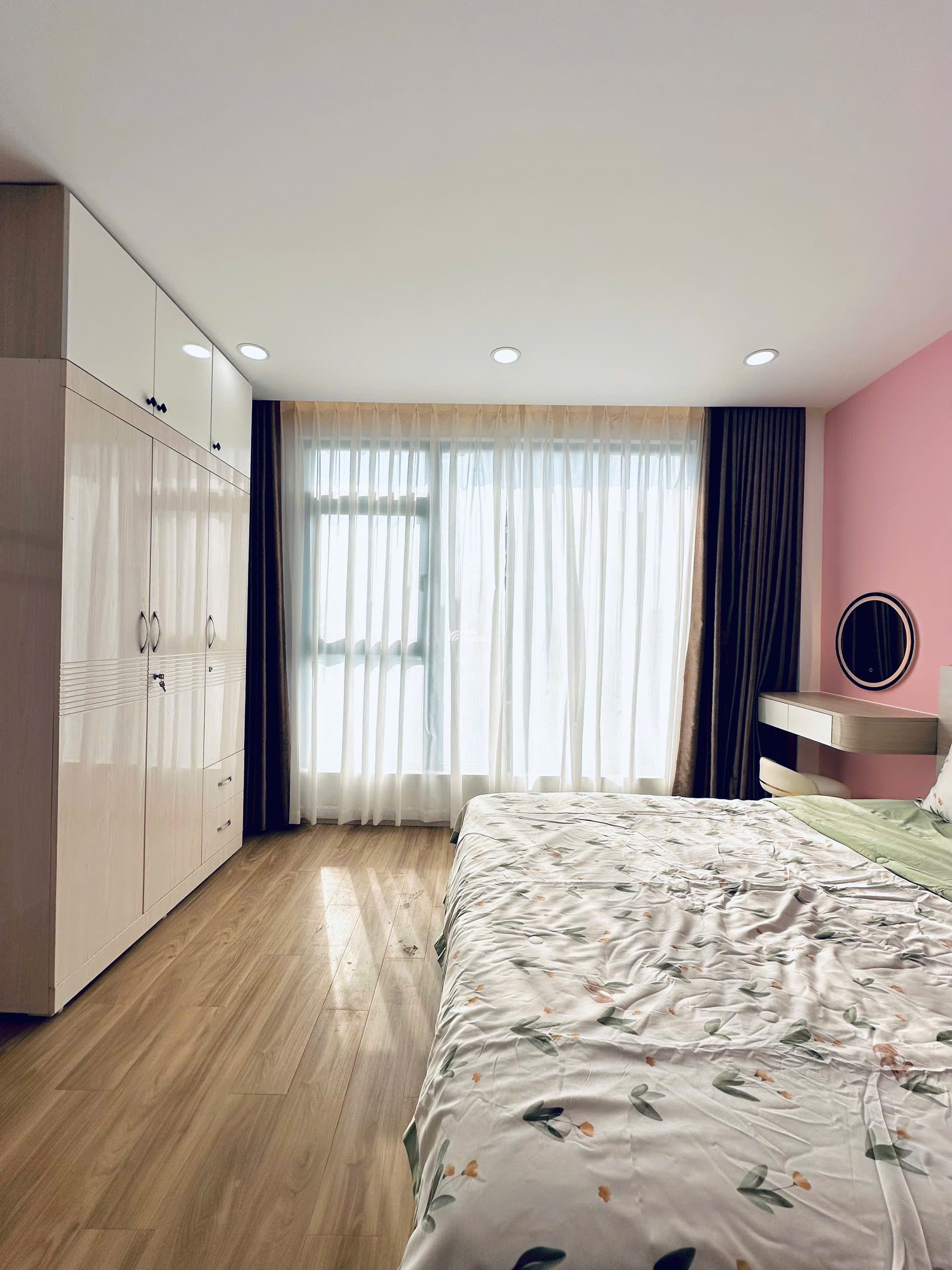 Sắp trống Căn hộ Duplex cao cấp rộng 80m2 siêu đẹp, sang, chất gần Bùi Viện Quận 1