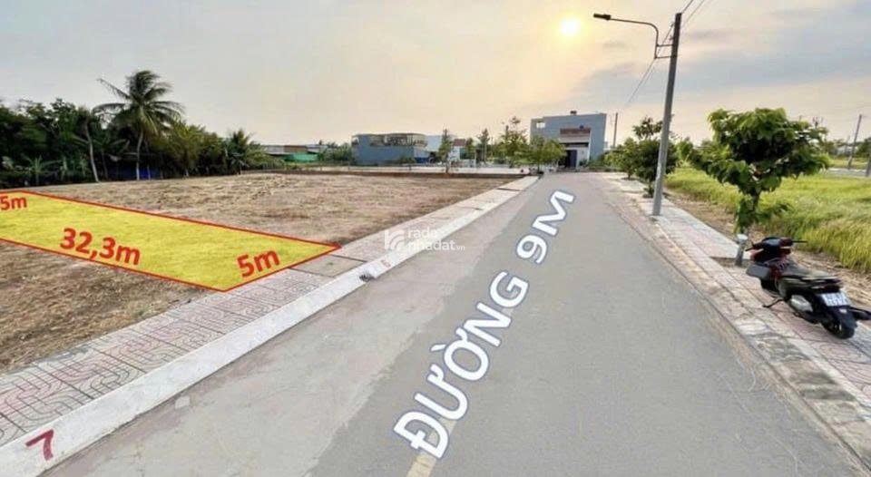 Chính chủ cần bán gấp lô đất ngay trung tâm thị trấn Đức Hoà