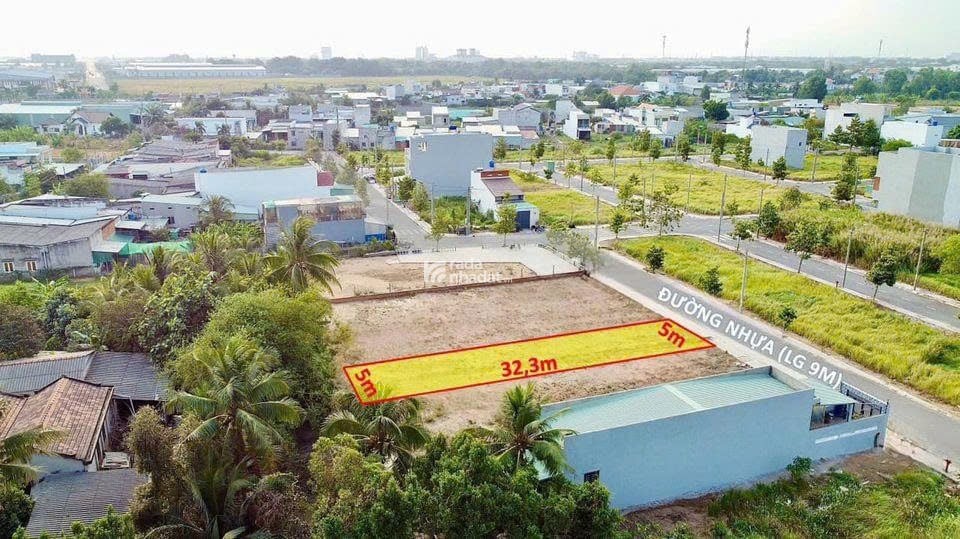Chính chủ cần bán gấp lô đất ngay trung tâm thị trấn Đức Hoà