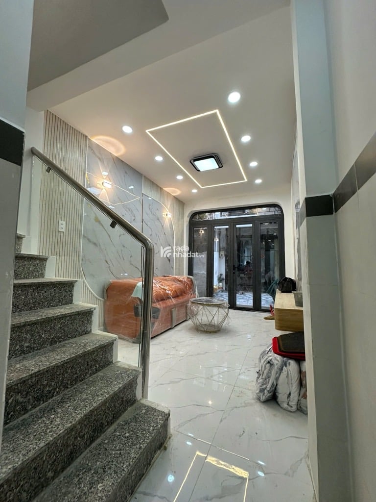 HẺM XE HƠI XÔ VIẾT NGHỆ TĨNH, BÌNH THẠNH, 2 TẦNG MỚI TINH Ở NGAY. GIẢM 350TR CHỈ CÒN 4T TL 