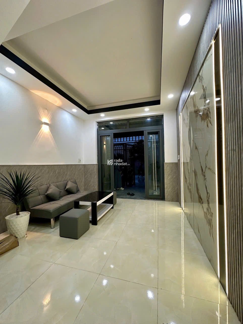 Bán nhà bến lức long an,2 lầu 4pn,4nvs