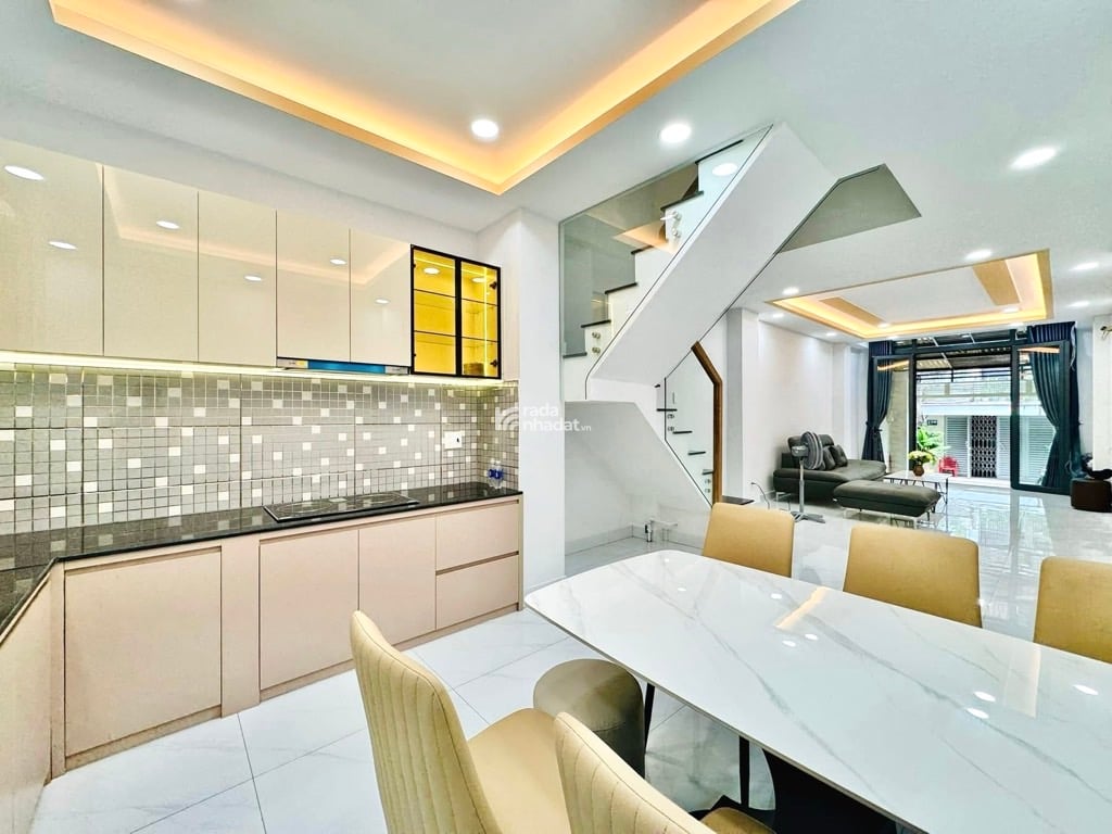 HẺM XE HƠI UNG VĂN KHIÊM, BÌNH THẠNH, 125M2 MỘT ĐỜI CHỦ XÂY. GIẢM 350TR CHỈ 13.75T