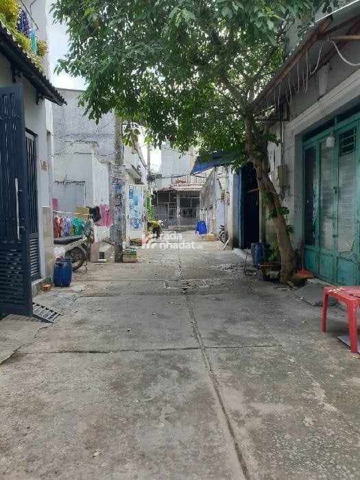 bán nhà gần lê trọng tấn bình hưng hoà