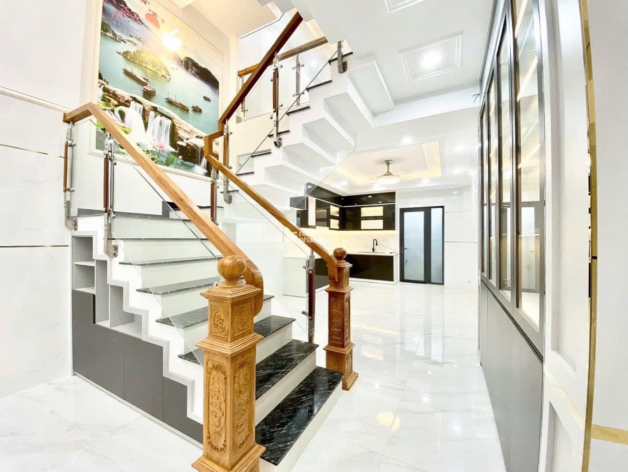 BÁN NHÀ KHU PHÂN LÔ HƯƠNG LỘ 2-NHÀ MỚI XÂY 5 TẦNG-VÀO Ở NGAY 