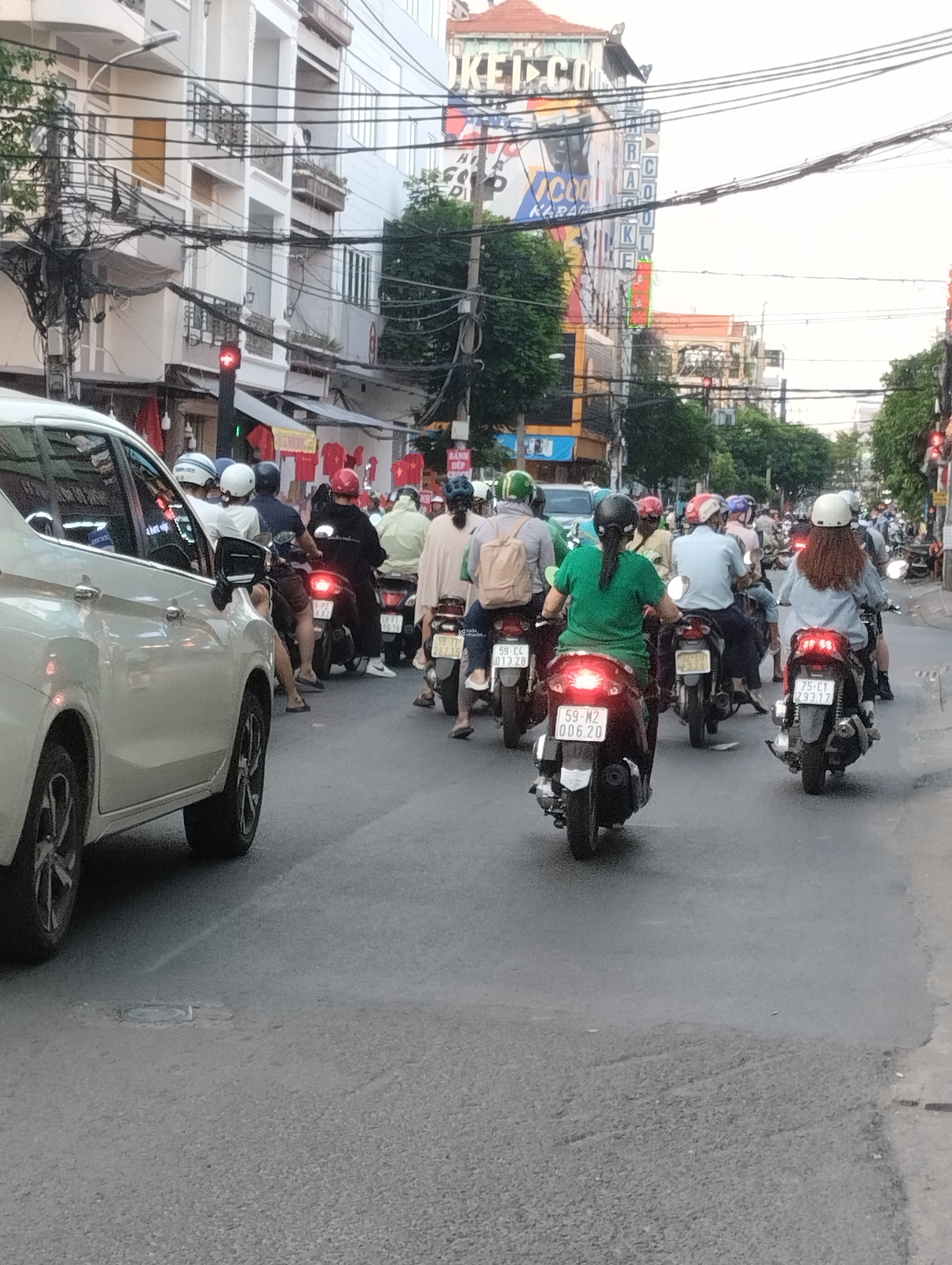 Chủ giảm còn 4 tỉ 800 hẻm ô tô đường Kênh Tân Hoá quận Tân Phú, sát mặt tiền và sát quận Tân Bình. 