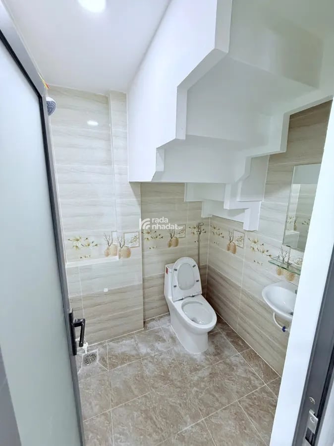 BÁN NHÀ 2 TẦNG MỚI ĐẸP Ở NGAY TRỊNH ĐÌNH THẢO ,HÒA THẠNH, TÂN PHÚ CHỈ 4.05 TỶ