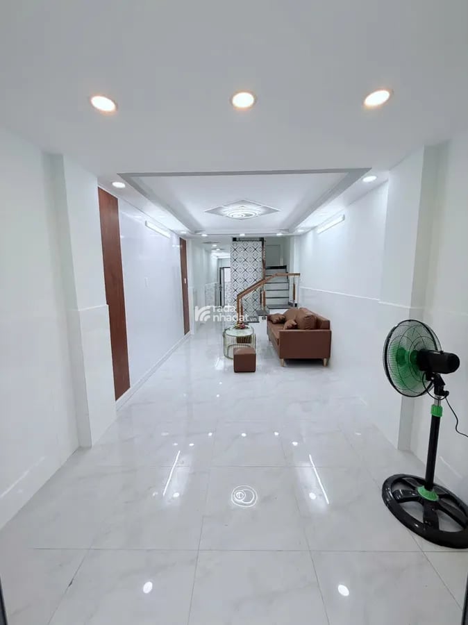BÁN NHÀ 2 TẦNG MỚI ĐẸP Ở NGAY TRỊNH ĐÌNH THẢO ,HÒA THẠNH, TÂN PHÚ CHỈ 4.05 TỶ