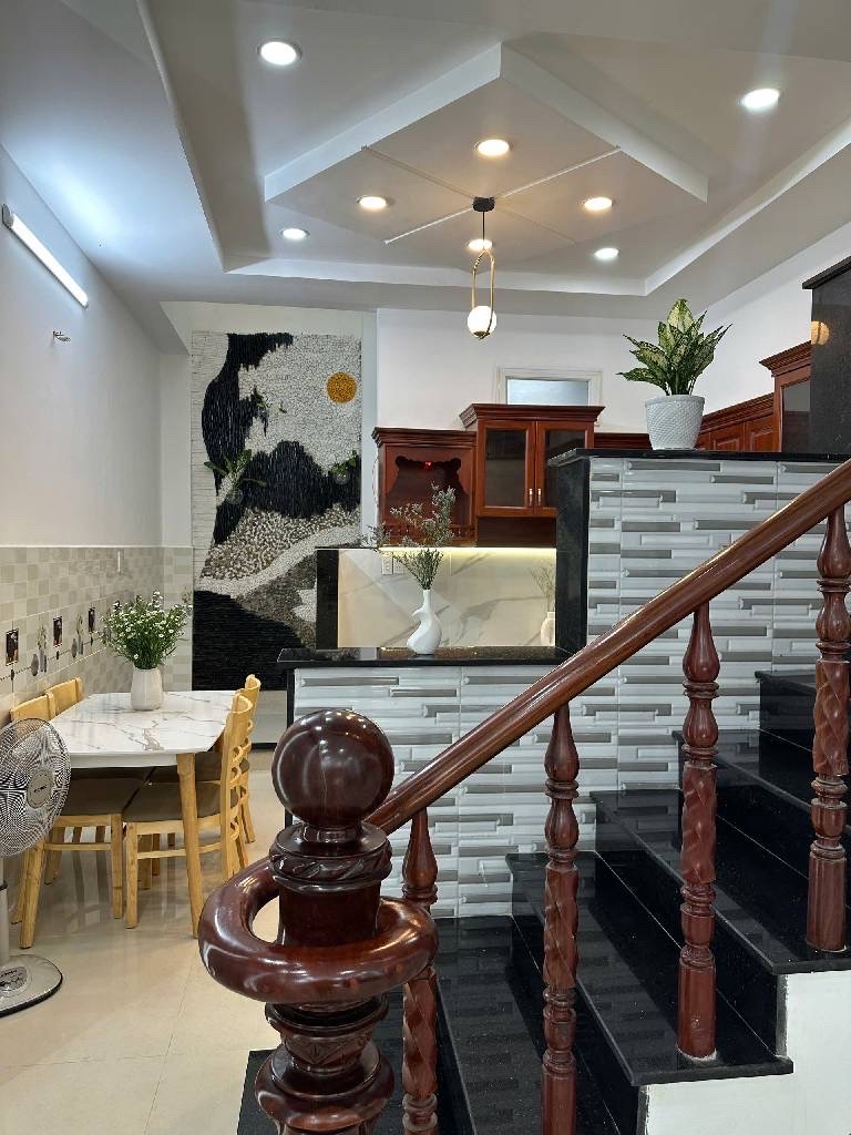 Diện tích: 4 x 14m – Công nhận đủ 56m2Lộ giới: 0.5mHẻm trước nhà: 6mKết cấu: Nhà 