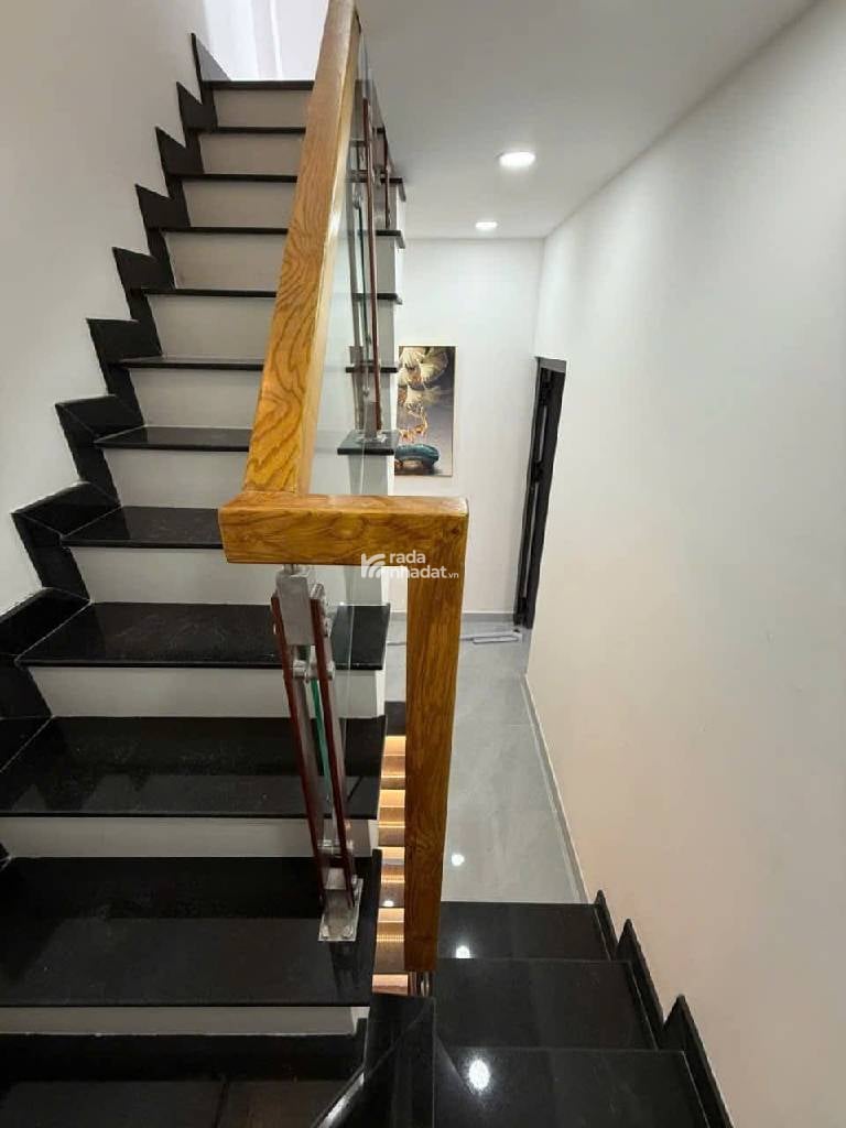 BÁN NHÀ MƠ ƯỚC VỢ CHỒNG SON, 3 TẦNG, 2PN, QUANG TRUNG P10 GV, NHỈNH 3 TỶ