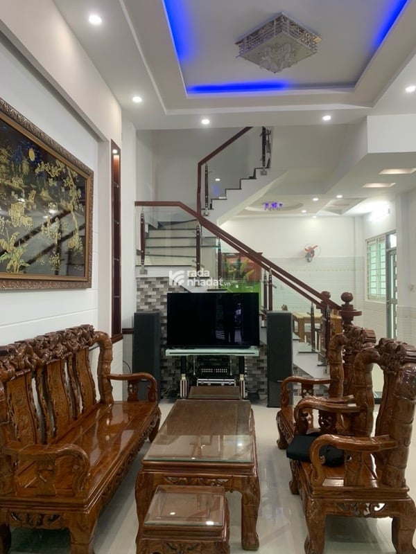 Bán nhà lô góc ngang 5, diện tích 75m2, 4 tầng, . Sân thượng thoáng mát