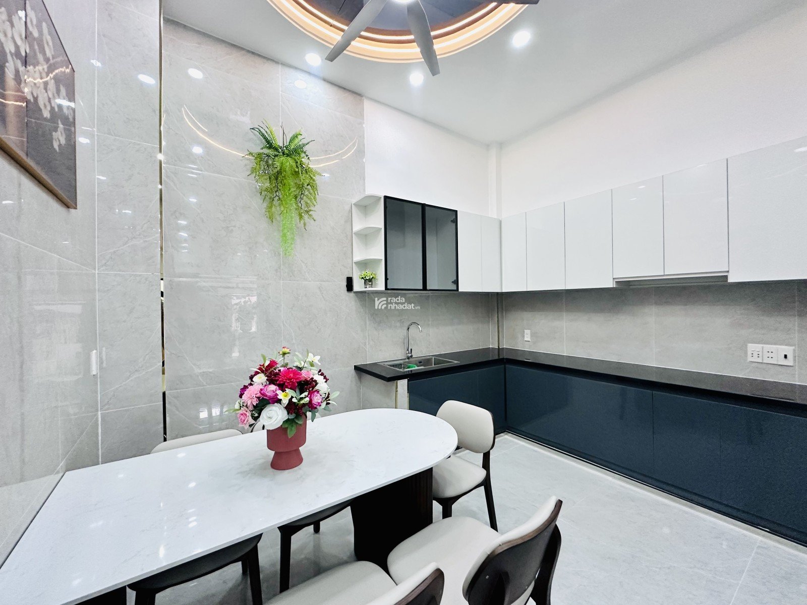 Nhà đẹp 4 lầu bán gấp, hẻm ô tô, đường Trần Thị Trọng, P. 15, Tân Bình, chỉ 6,38 tỷ TL