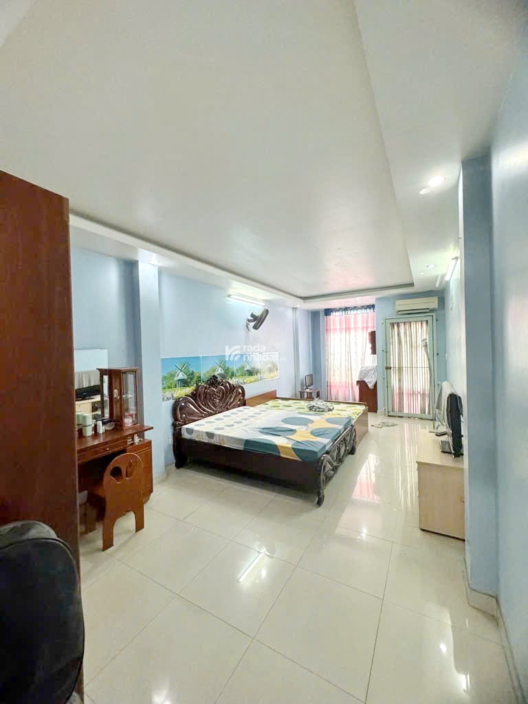 Bán nhà 4 lầu mặt tiền đường gần chợ Phạm Thế Hiển P.4 Q8 - Giá: 9 Tỷ nhỉnh