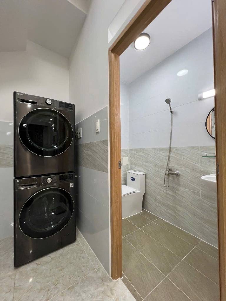 CC BÁN GẤP NHÀ TRẢ TIỀN NV 130m2 nhỉnh 4 tỷ 