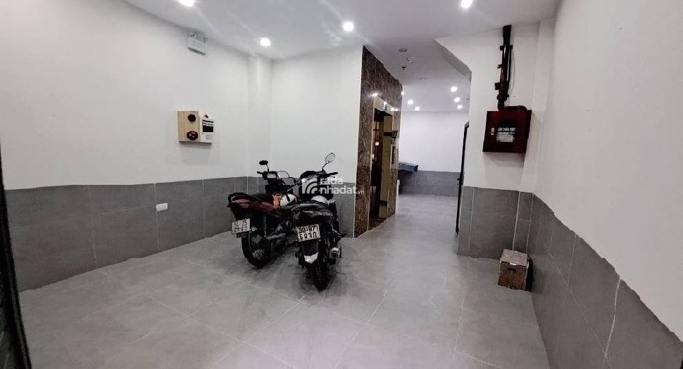 45M2 VUÔNG - NỞ HẬU - 7 TẦNG - THANG MÁY - YÊN HÒA -CẦU GIẤY - HƠN 11 TỶ