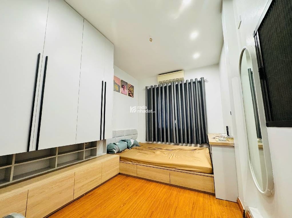 ĐỘI CẤN - 7 TẦNG - LÔ GÓC - 3 THOÁNG - NGÕ THÔNG - GẦN PHỐ - TRƯỚC NHÀ 4M - 5.85 TỶ