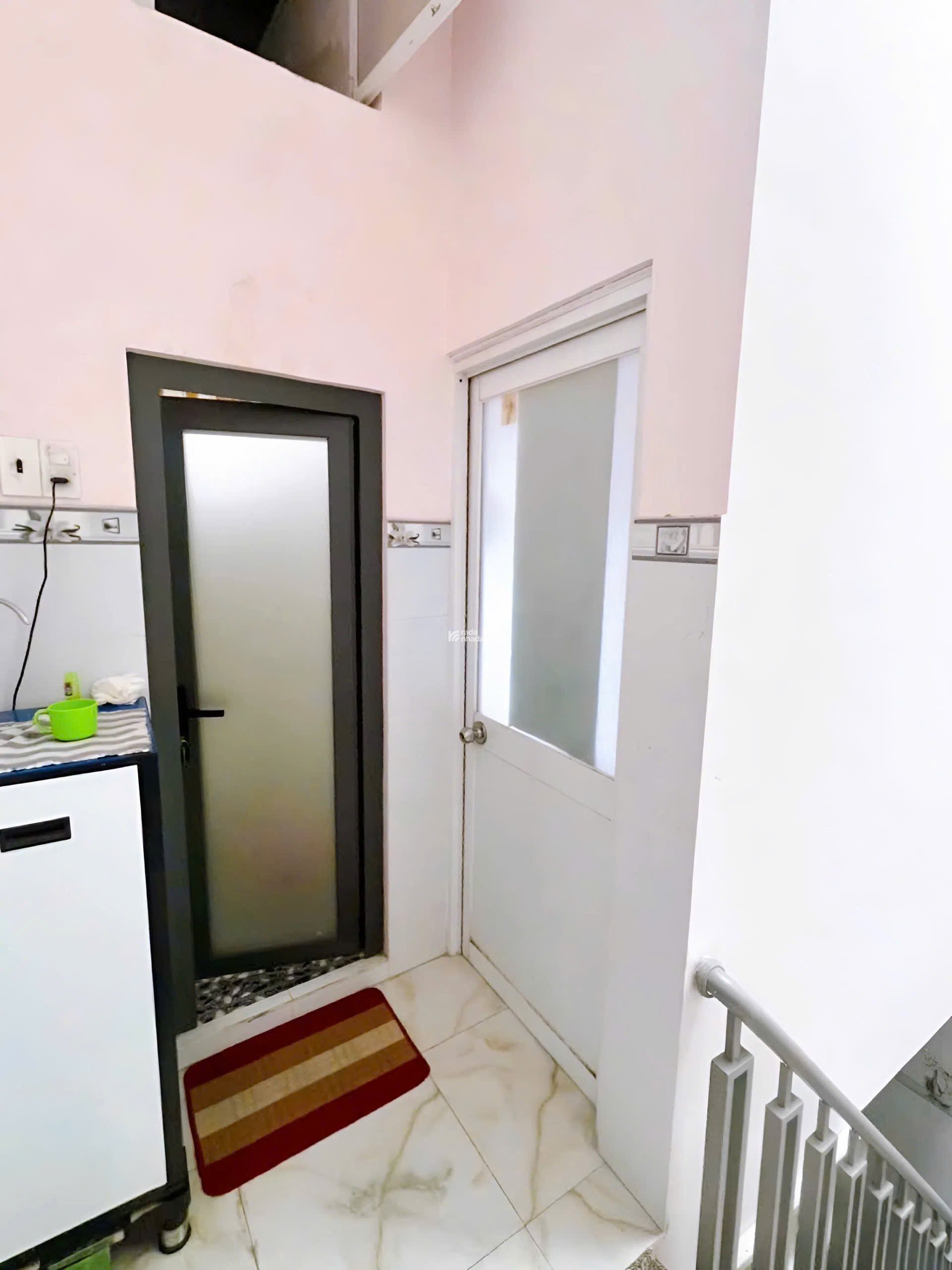 Bán nhà Quận Tân Phú, Hẻm Ô tô Tân Thành, DT 4.3 x 8.5 m, Cho thuê 96 tr, 3 Tầng , Giá 4.69 tỷ