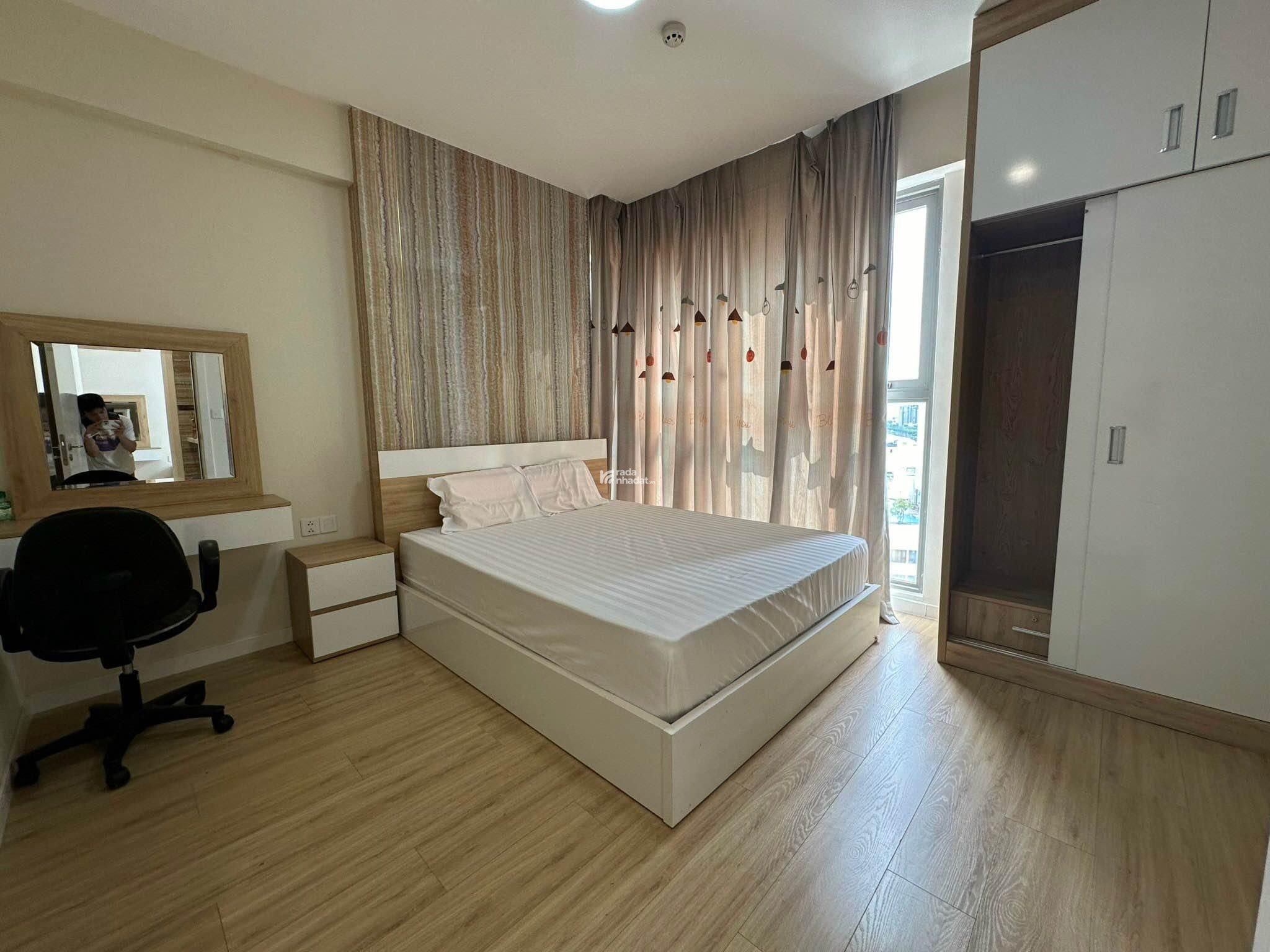 Cho thuê 2PN full giá chỉ 19tr giá tốt nhất, Masteri Millennium, LH 0962 797 *** Mr Vương
