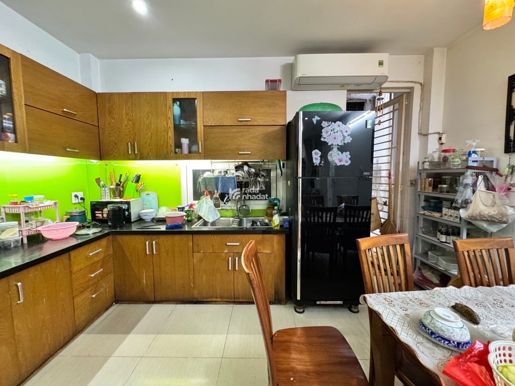 - Nhà chủ xây ở nên móng rất chắc, có thể nâng thêm tầng, do trước không nhu cầu nên chỉ xd 2tầng.