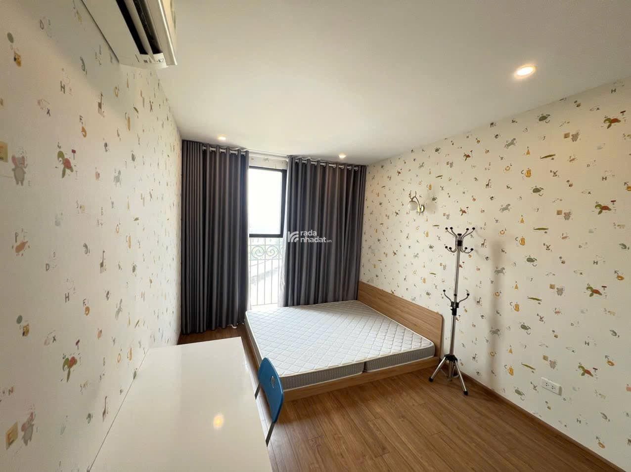 Hiếm! bán căn 3PN 95m The Emerald CT8 Mỹ Đình SDCC đồ cơ bản giá 7.5 tỷ có TL