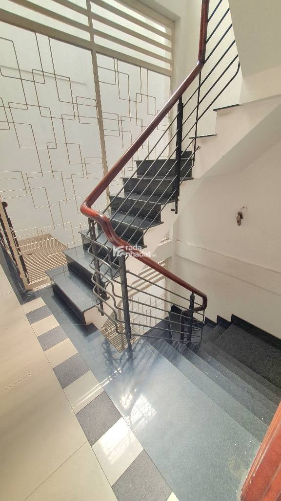 SIÊU PHẨM 5 TẦNG 2 HẺM XE HƠI TRƯỚC SAU. CÓ GARA OTO. CÓ CHỖ GẮN THANG MÁY.