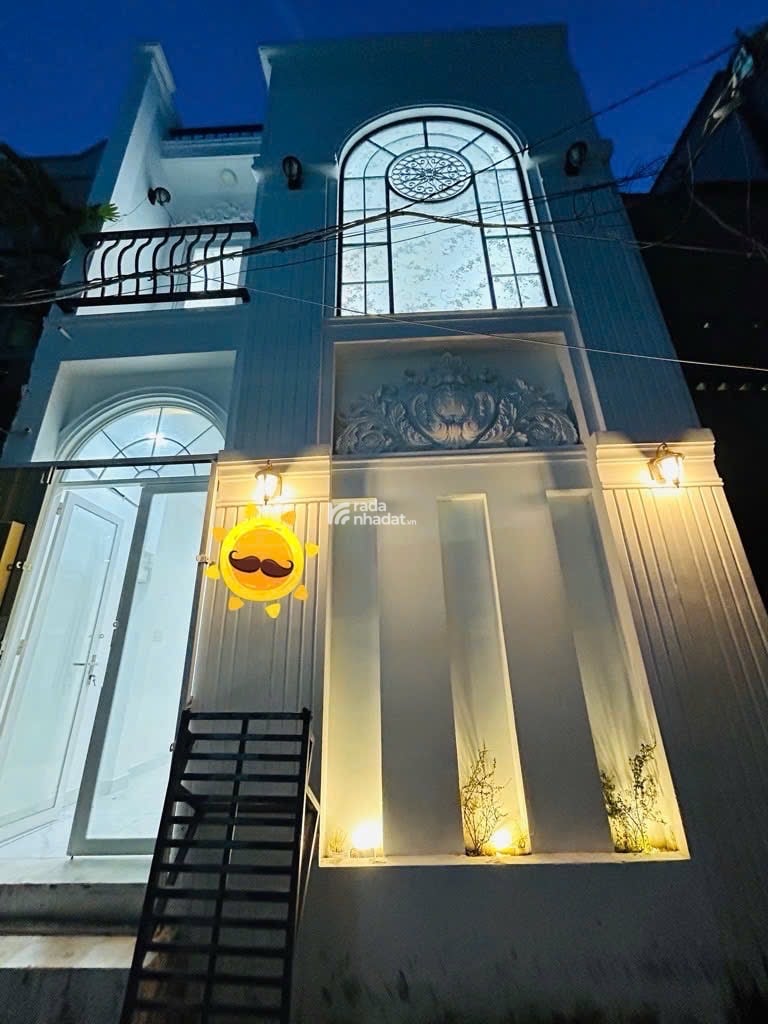 Bán nhà Quận 7 nở hậu ngang 4.7m nở hậu 4.8m dài 10m nhà 2 tầng 3 phòng chỉ 5 tỷ nhỉnh