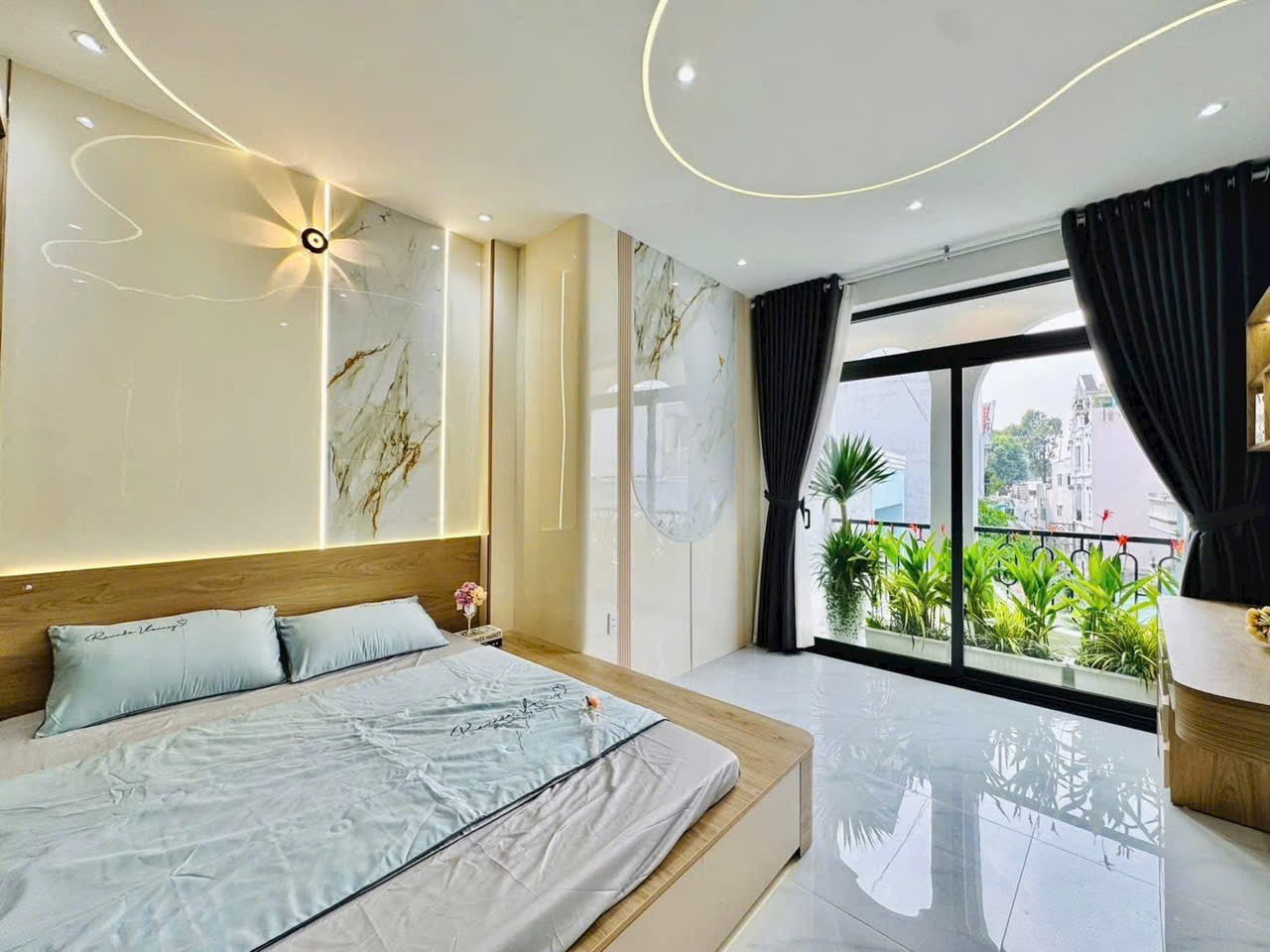 Nhà cần bán gấp Bùi Đình Túy, P24, Bình Thạnh, 8 tỷ, sổ riêng, xung quanh tiện ích đầy đủ 