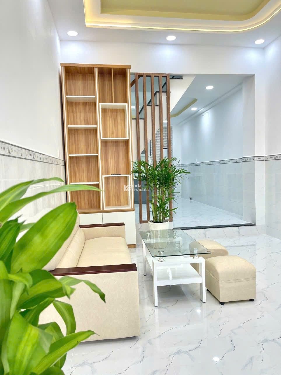 Nhà Mới 100% Hẻm Xe Tải Chiến Lược, 42.6m2, Chỉ 4.38 Tỷ, Xách Vali Vào Ở Ngay