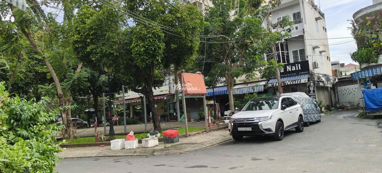 Cơ hội sở hữu nhà phố 4 tầng  lửng trên mặt tiền đường 8.5m tại Trung tâm Linh Tây, Thủ Đức