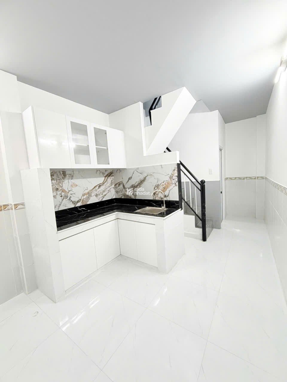 BÁN NHÀ HẺM 3M ĐƯỜNG 3/2 - 5.7 tỷ - 3x9.5, 3 tầng đúc thật