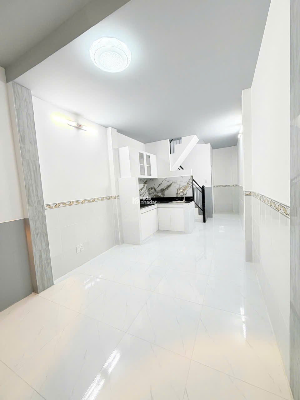 BÁN NHÀ HẺM 3M ĐƯỜNG 3/2 - 5.7 tỷ - 3x9.5, 3 tầng đúc thật