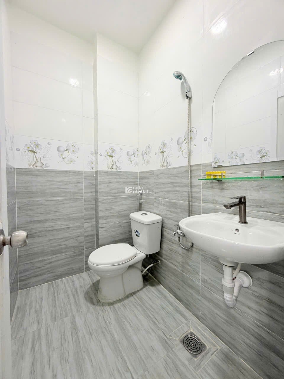 BÁN NHÀ HẺM 3M ĐƯỜNG 3/2 - 5.7 tỷ - 3x9.5, 3 tầng đúc thật