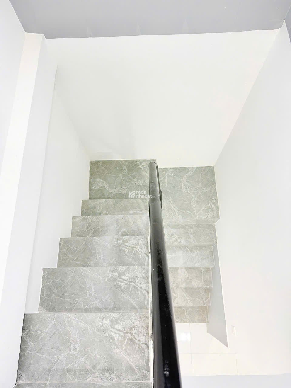 BÁN NHÀ HẺM 3M ĐƯỜNG 3/2 - 5.7 tỷ - 3x9.5, 3 tầng đúc thật