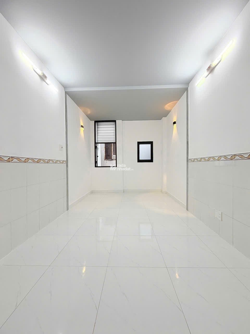 BÁN NHÀ HẺM 3M ĐƯỜNG 3/2 - 5.7 tỷ - 3x9.5, 3 tầng đúc thật