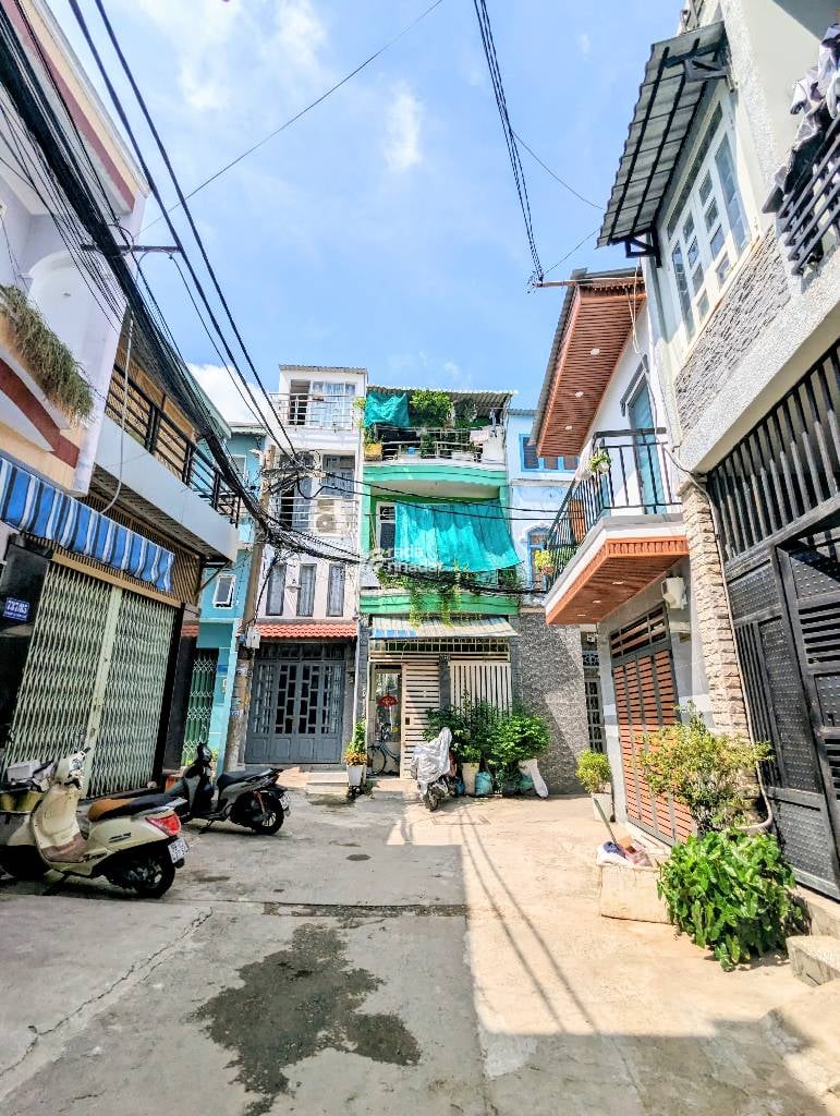 HẺM XE HƠI SÁT NHÀ, LẠC LONG QUÂN, TÂN BÌNH, 48M2 CÓ KC Ở NGAY. GIẢM 350TR CHỈ CÒN 6.3T TL 