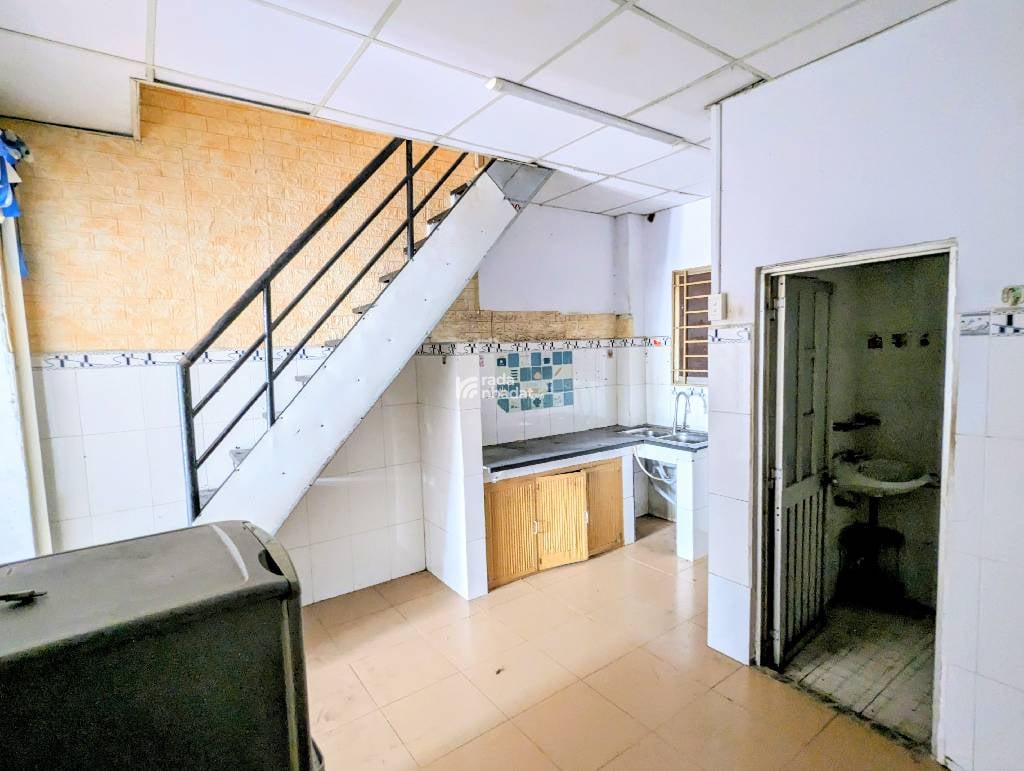 HẺM XE HƠI SÁT NHÀ, LẠC LONG QUÂN, TÂN BÌNH, 48M2 CÓ KC Ở NGAY. GIẢM 350TR CHỈ CÒN 6.3T TL 