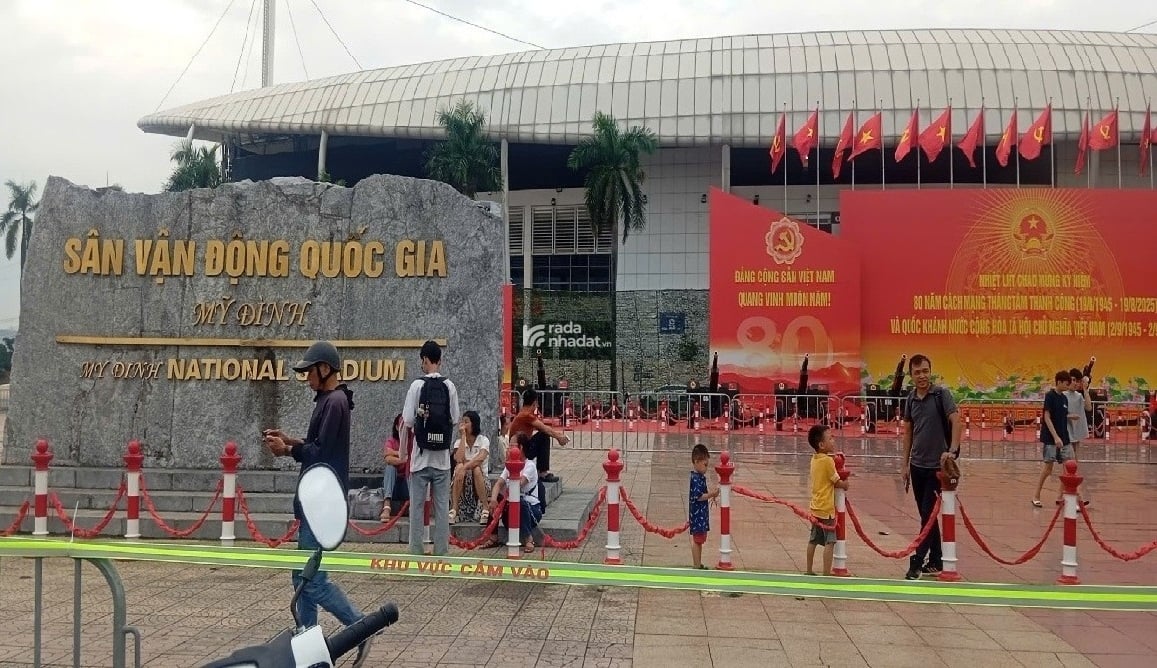 MỸ ĐÌNH - NATIONAL STADIUM - NHÀ ĐẸP - 5 TẦNG - DÂN XÂY - FULL NỘI THẤT - VỀ Ở LUÔN