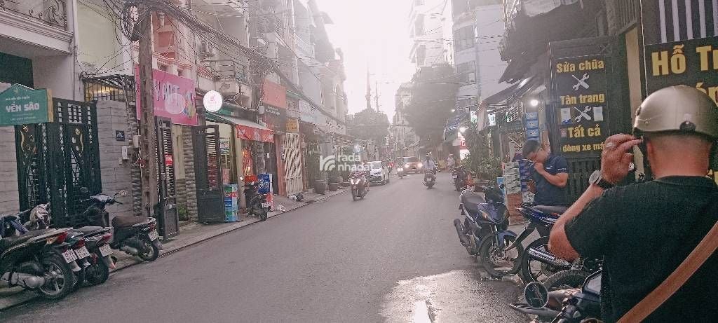 HẺM XE HƠI SÁT NHÀ, LẠC LONG QUÂN, TÂN BÌNH, 55M2 MỚI Ở NGAY. GIẢM 350TR CHỈ 13.2T 