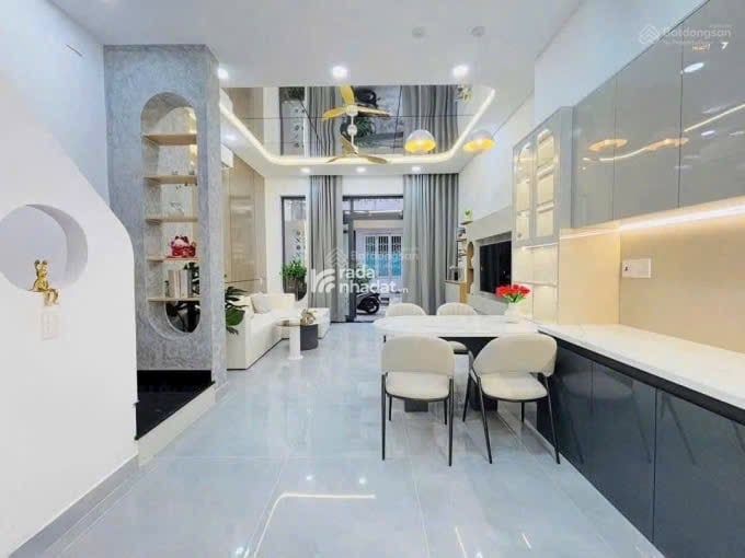 Bán Nhà 43m2 - Giá Rẻ 2,65 tỷ Lê Văn Duyệt P3 Quận Bình Thạnh Hcm