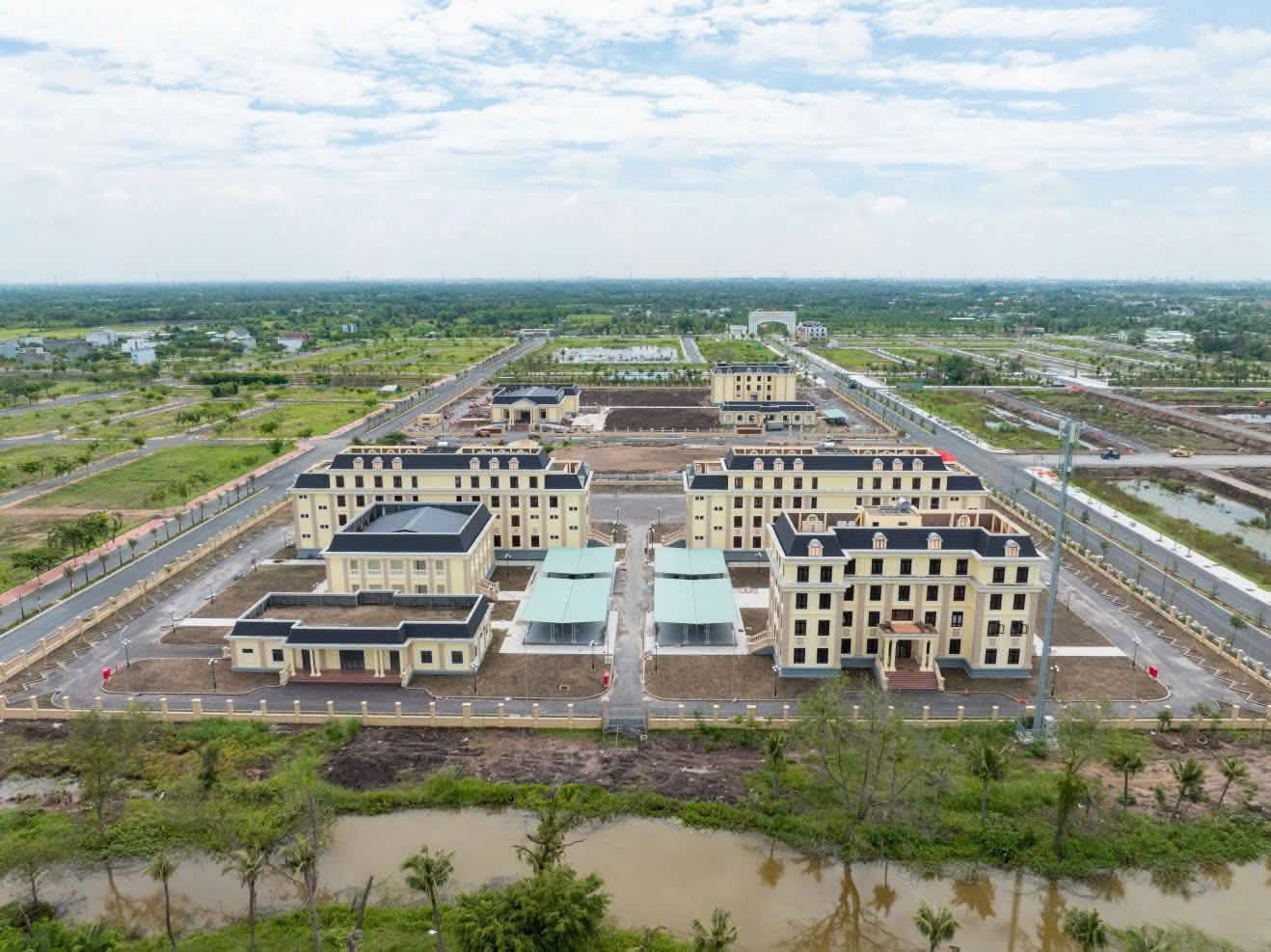 Bán đất nền Agora City ngay Trung Tâm Hành Chính Thủ Thừa Long An mặt tiền đường 818 shr trao tay 