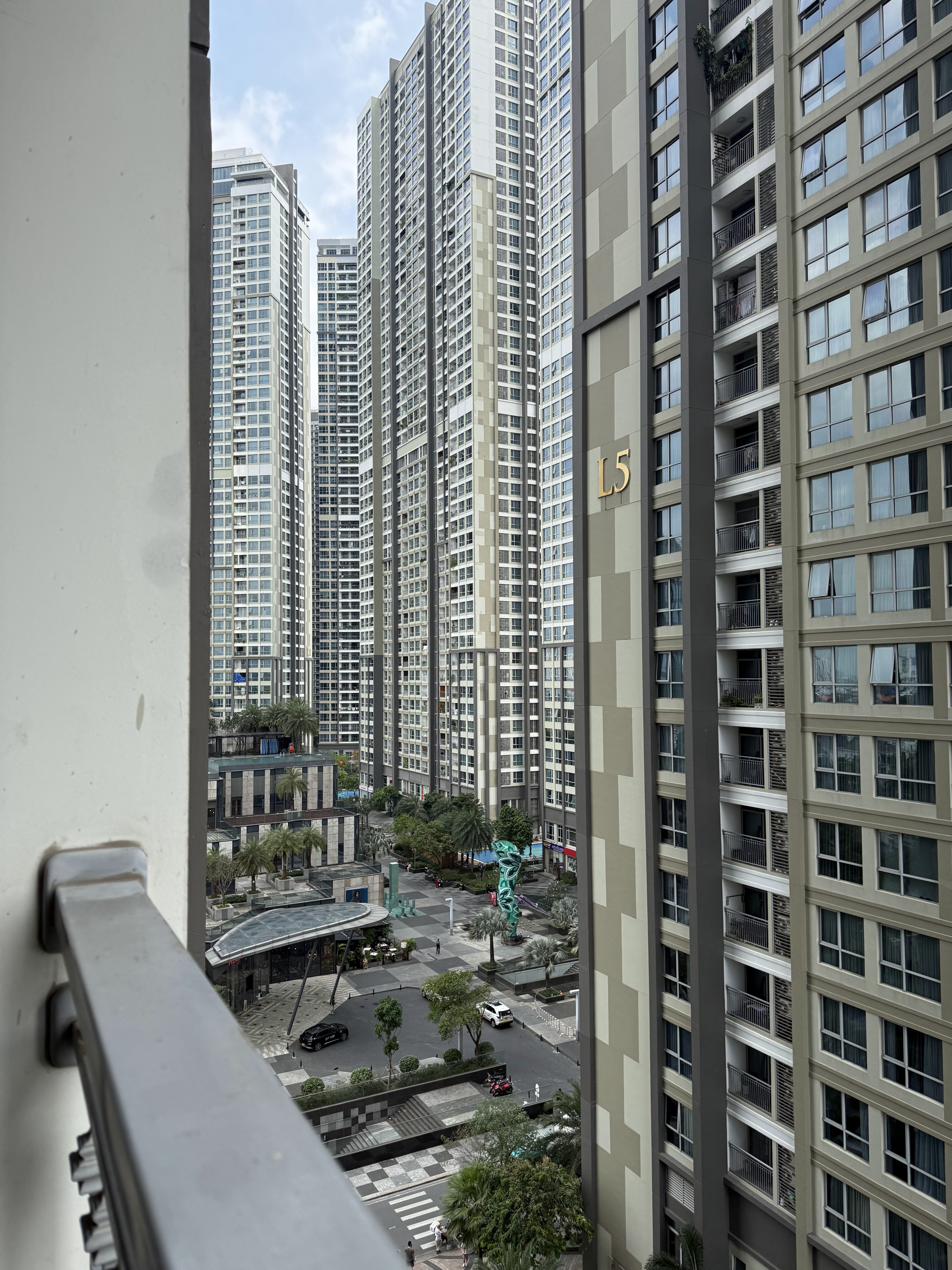 Vinhomes Central Park Bình Thạnh, Căn hộ Giá thuê chỉ 22 triệu/tháng xịn xò với 1PN và 1WC.