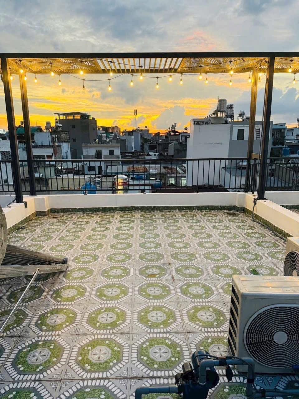 Hạ giá 200tr.. còn 2 Tỉ 600,chủ kẹt tiền bán nhà Lê Quang Định P11 Bình Thạnh, 36m2, sổ hồng riêng