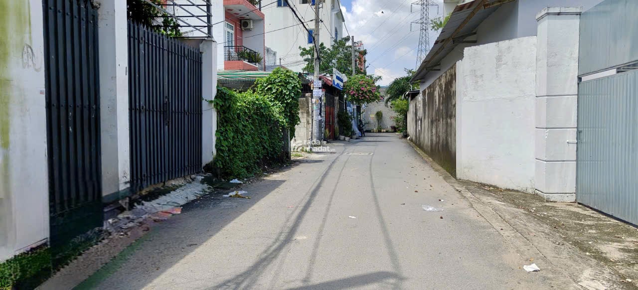 Nhà 3 Tầng 2 Mặt Tiền Ô Tô 7 Chỗ Vào Thoải Mái Trung Tâm Trường Thọ Thủ Đức Giá 7.5 Tỷ